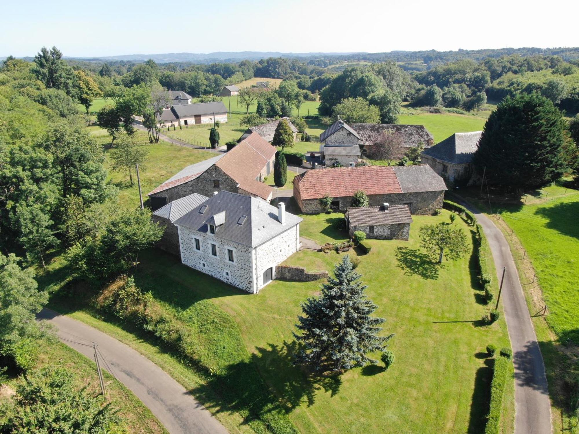 Maison Dans Ancien Corps De Ferme 4 A 6 Personnes Saint-Clement  Zewnętrze zdjęcie